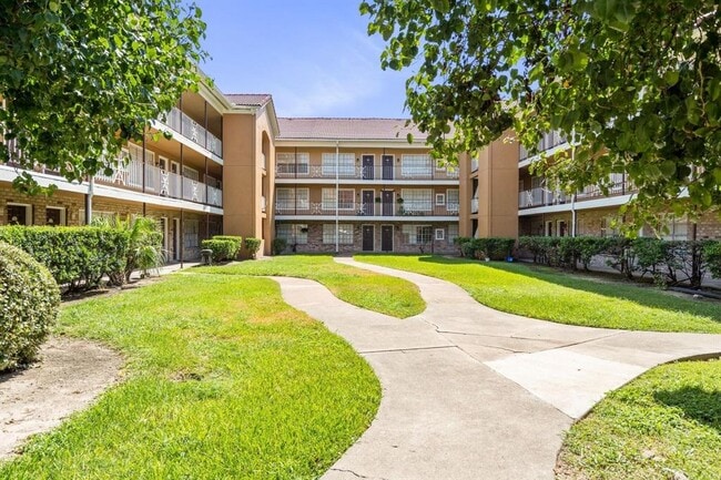 property at 6259 Westheimer Rd