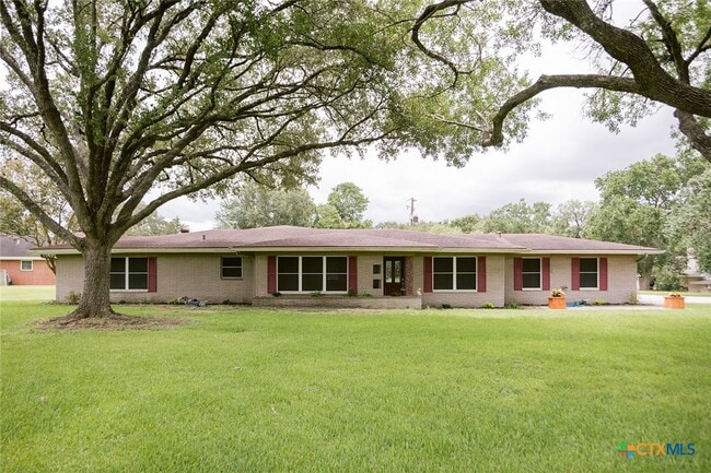 property at 12 Jade Dr