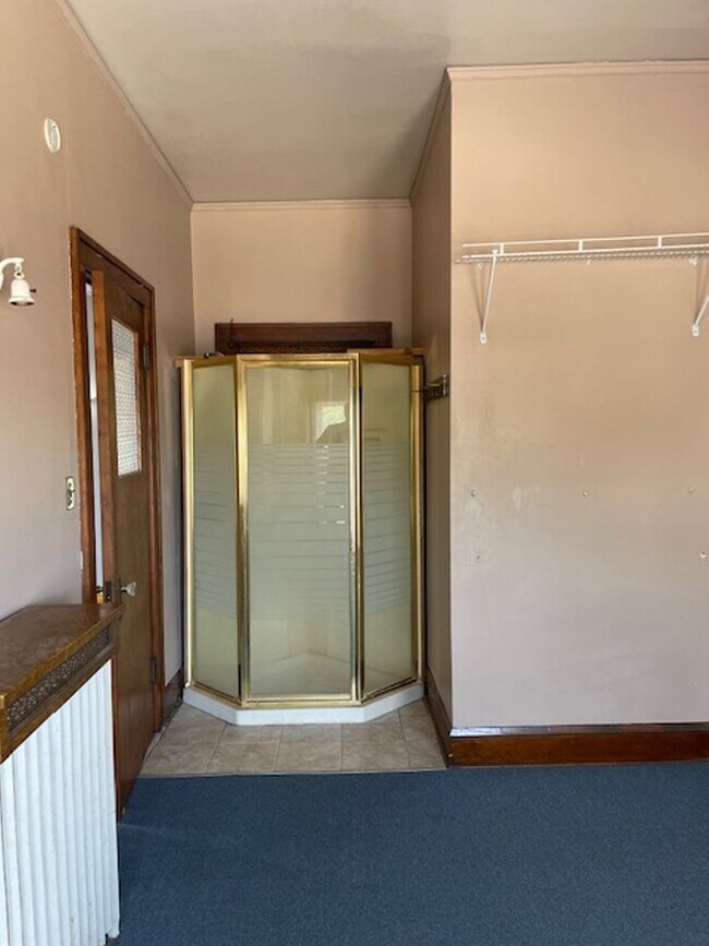 2627 S Kinnickinnic Ave in Milwaukee, WI - Building Photo - Building Photo
