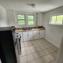 43 Orchard St, Unit Apt 3 in Fredonia, NY - Building Photo - Building Photo