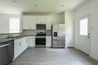 21353 Rising Fawn Rd in Porter, TX - Building Photo - Building Photo