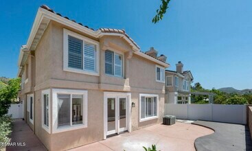 2816 Blazing Star Dr in Thousand Oaks, CA - Building Photo - Building Photo