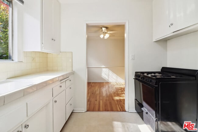 1411 N Fairfax Ave in West Hollywood, CA - Building Photo - Building Photo