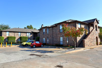 Putnam Heights Apartments in Oklahoma City, OK - Foto de edificio - Building Photo