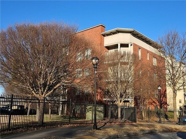 870 Mayson Turner Rd NW in Atlanta, GA - Building Photo - Building Photo