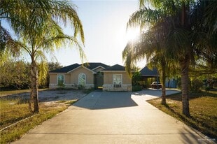 19 Goldwing Wy in Edcouch, TX - Building Photo