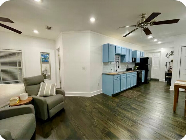 663 W Sunset Dr in Atmore, AL - Building Photo - Building Photo