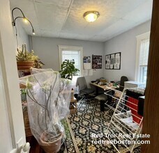 21 Bothwell Rd, Unit 1 in Boston, MA - Foto de edificio - Building Photo