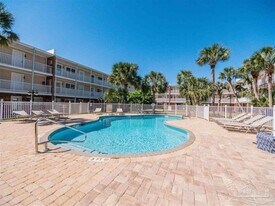 710 Scenic Hwy in Pensacola, FL - Building Photo
