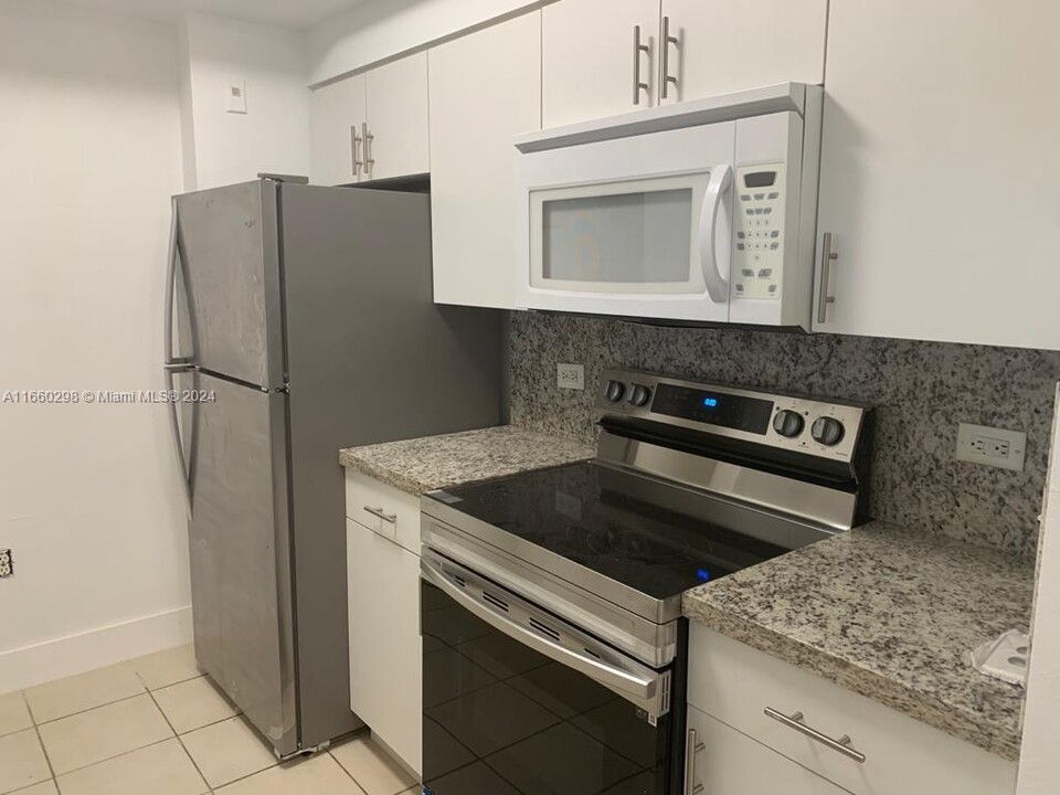 2251 W Preserve Way, Unit 107 in Miramar, FL - Building Photo