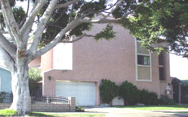 1039 Junipero Ave in Long Beach, CA - Building Photo - Building Photo