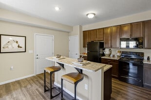 Monarch Blacklick Creek in Blacklick, OH - Building Photo