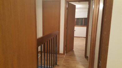 858 Woodgate Dr in St. Paul, MN - Foto de edificio - Building Photo