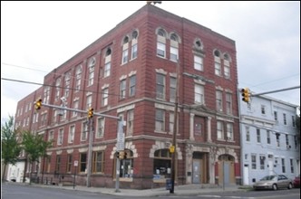 Gordon Ridge Apartments in Allentown, PA - Foto de edificio - Building Photo