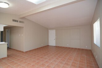 2825 E Menor Stravenue in Tucson, AZ - Building Photo - Building Photo