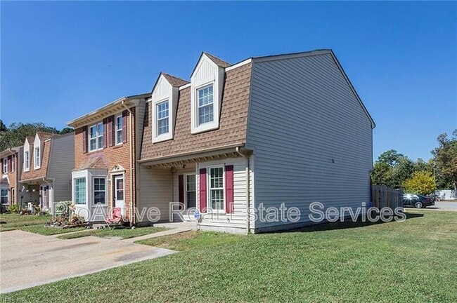 5684 Campus Dr in Virginia Beach, VA - Building Photo - Building Photo