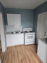 2417 W Grand St in Detroit, MI - Building Photo - Building Photo