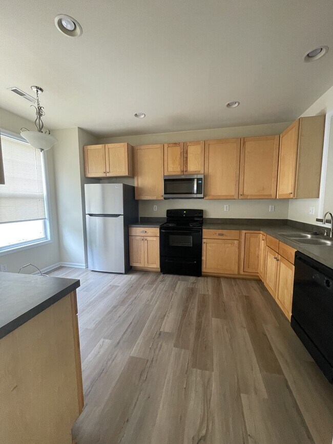 2436 N Berkshire Rd in Charlottesville, VA - Building Photo - Building Photo