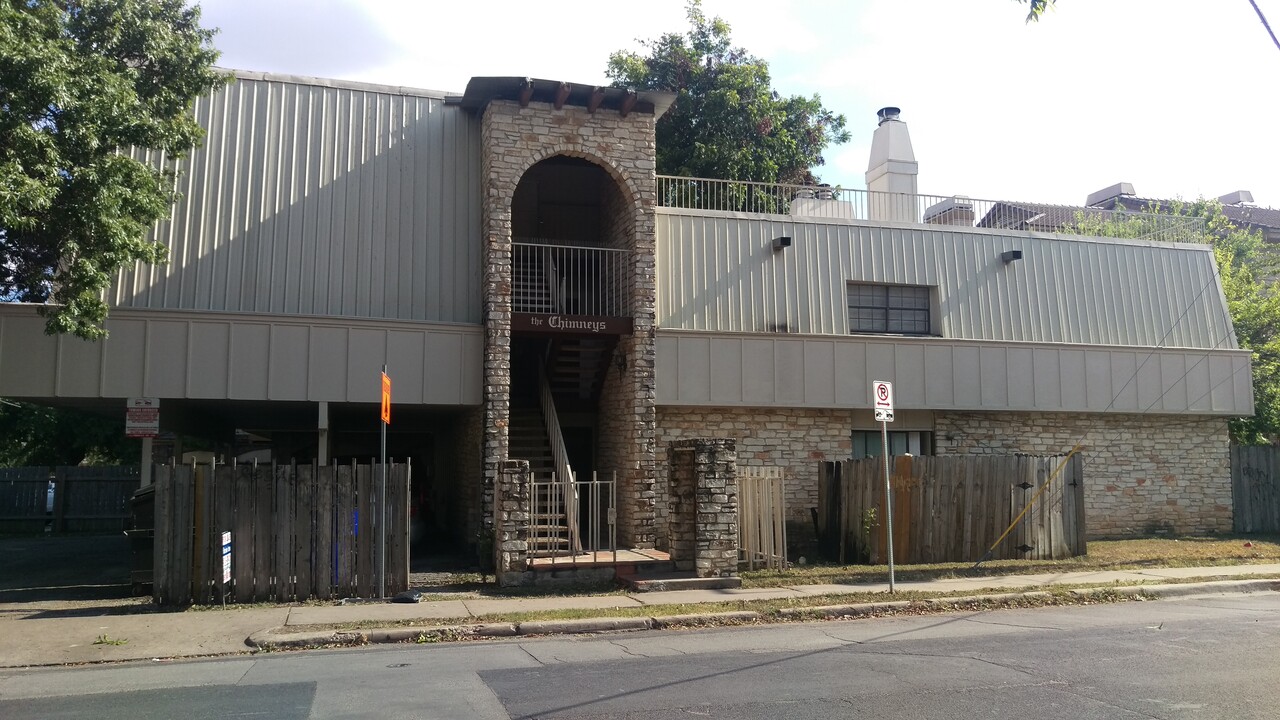 701 W 25th St in Austin, TX - Building Photo