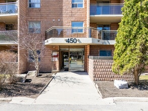 Highland Park Apartments I/II in London, ON - Building Photo - Building Photo