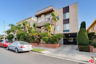 1652 Colby Ave in Los Angeles, CA - Foto de edificio - Building Photo