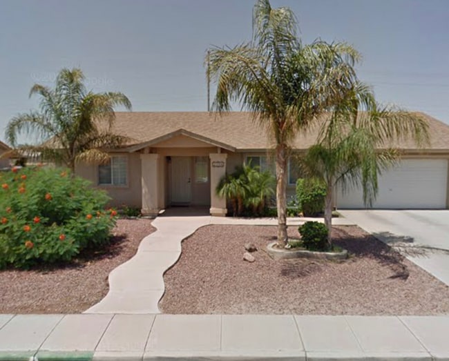 property at 2506 S 32nd Ave