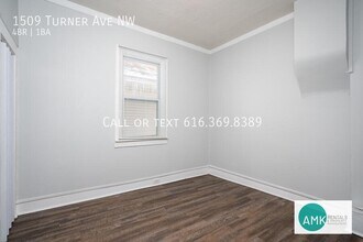 1509 Turner Ave NW in Grand Rapids, MI - Building Photo - Building Photo