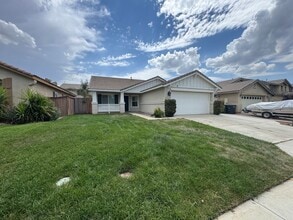1517 Marigold Dr in Perris, CA - Building Photo - Building Photo