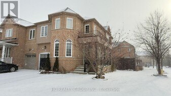 52 Lakespring Dr in Markham, ON - Building Photo