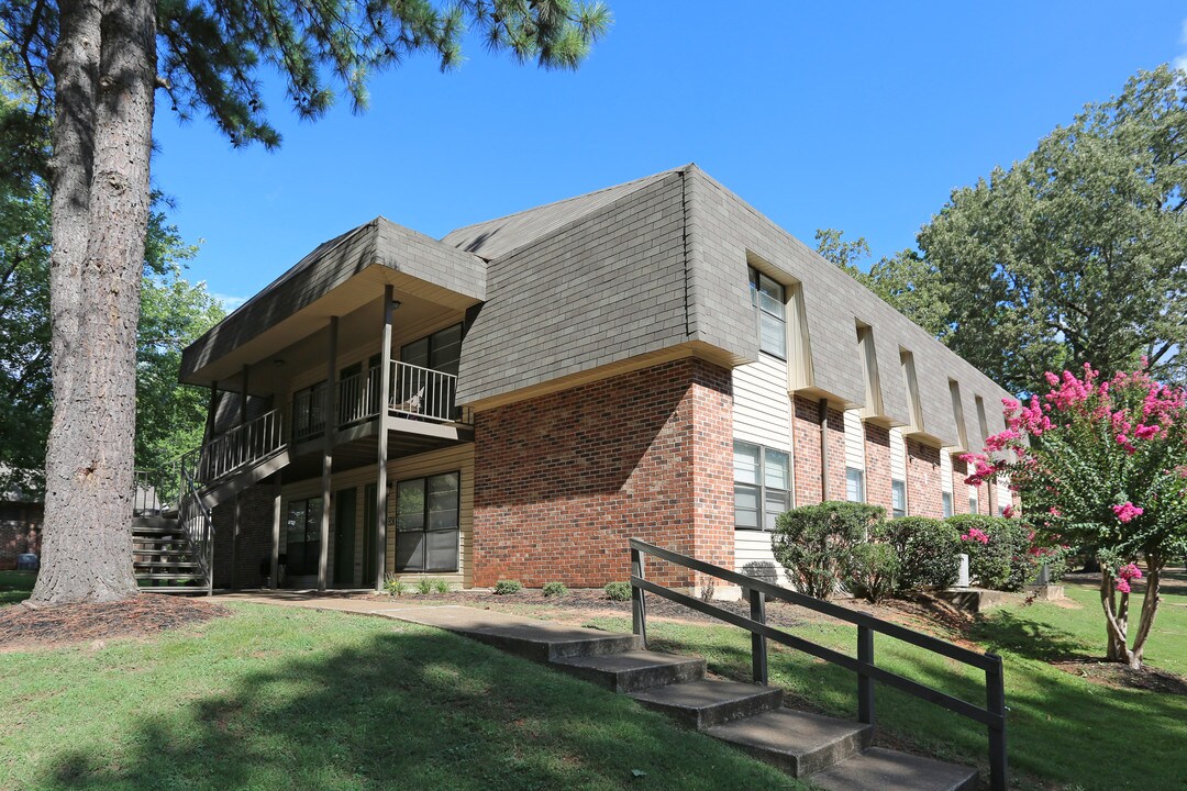 Southern Oaks Village in Florence, AL - Foto de edificio