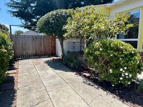 133 Harlan St in San Leandro, CA - Building Photo - Building Photo