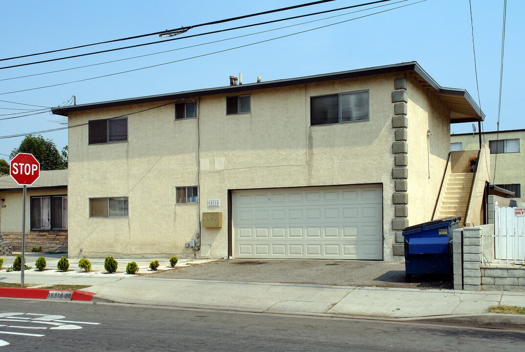 15318-15320 Mansel Ave in Lawndale, CA - Foto de edificio