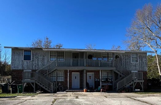207 St Patrick St in St. Marys, GA - Building Photo