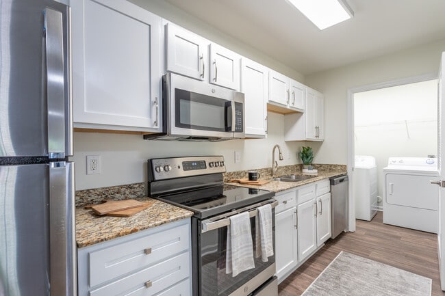 Harper Landing in Wilmington, NC - Building Photo - Interior Photo