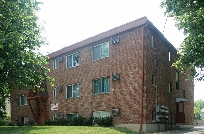 Somerset Apartments in Oxford, OH - Foto de edificio - Building Photo