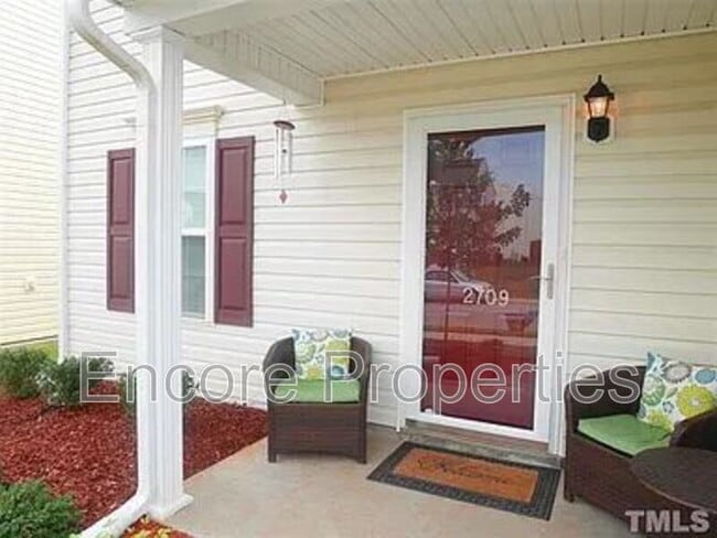 2709 Manthorp Terrace in Raleigh, NC - Foto de edificio - Building Photo