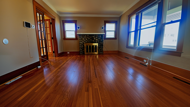 1833 N Bond St in Saginaw, MI - Building Photo - Building Photo