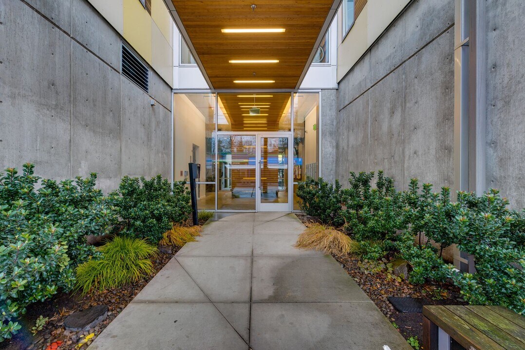 1455 N Killingsworth St in Portland, OR - Building Photo