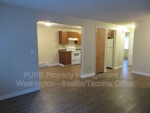 1011 18th St NE in Auburn, WA - Building Photo - Building Photo