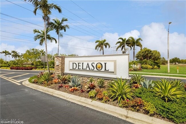 15474 Los Reyes Ln in Naples, FL - Building Photo - Building Photo