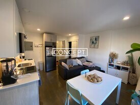 225 Newbury St, Unit 4R in Boston, MA - Building Photo