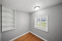 202 Sylvester Rd photo'