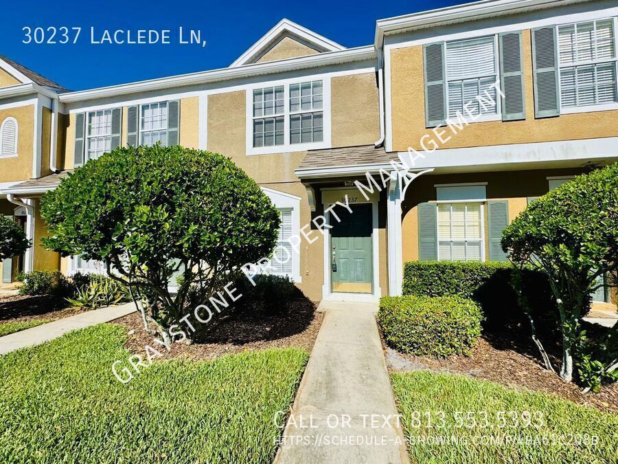 30237 Laclede Ln in Zephyrhills, FL - Building Photo