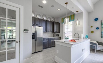 Ellicott Grove in Ellicott City, MD - Foto de edificio - Building Photo