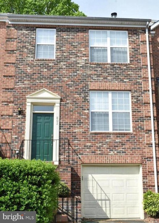 802 Stafford Glen Ct in Stafford, VA - Building Photo
