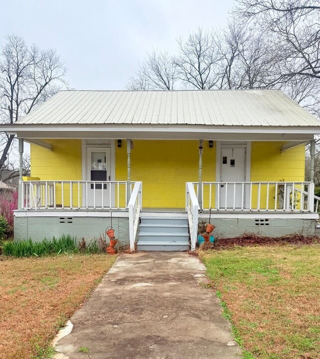 1610 3rd Ave in Opelika, AL - Building Photo