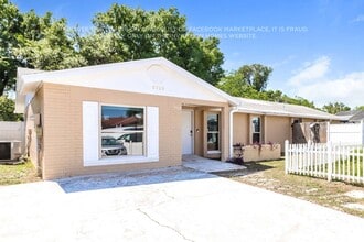 9709 Rushwood Ct in Tampa, FL - Building Photo - Building Photo