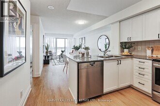 1070 Sheppard Ave W in Toronto, ON - Building Photo - Building Photo
