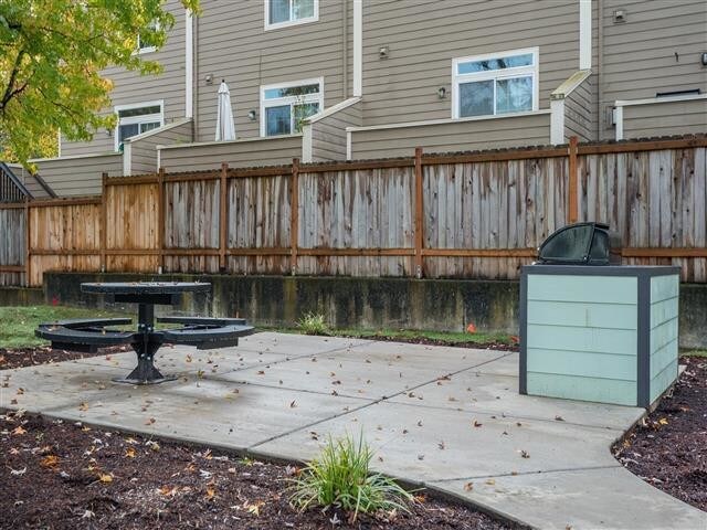 West End Apartments in Beaverton, OR - Foto de edificio - Building Photo