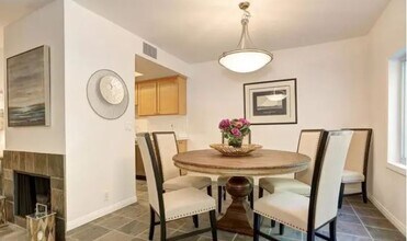 521 Montana Ave, Unit 107 in Santa Monica, CA - Foto de edificio - Building Photo